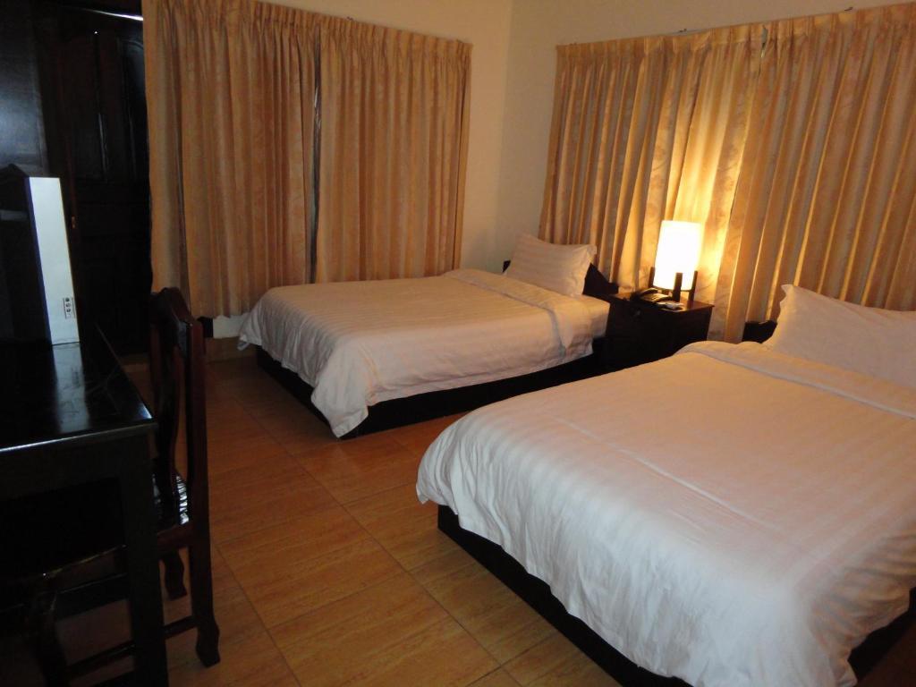 Trasak Pa-Em Hotel & Restaurant Phnom Penh Exterior foto