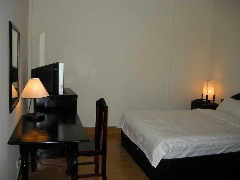 Trasak Pa-Em Hotel & Restaurant Phnom Penh Habitación foto